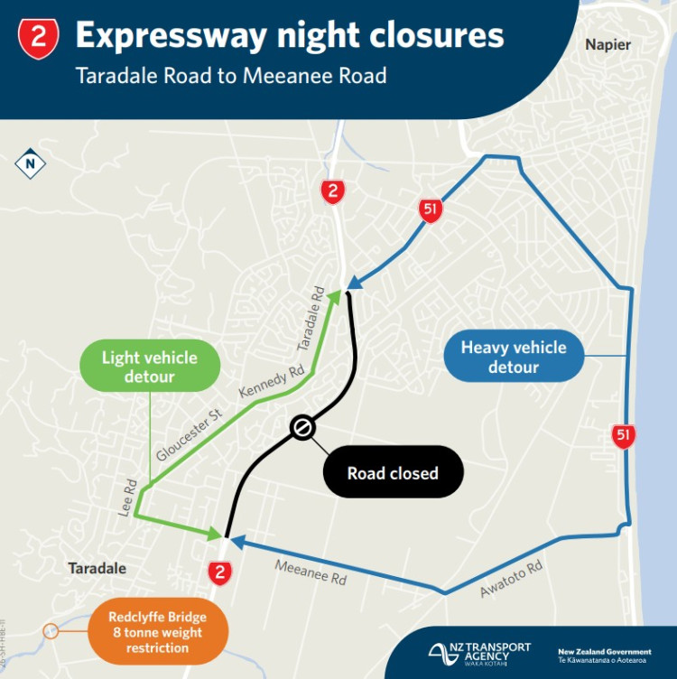 Map showing expressway night closures on Taradale Road to Meeanee Road. Black line indicates closed road, green for light vehicle detour, blue for heavy vehicle.
